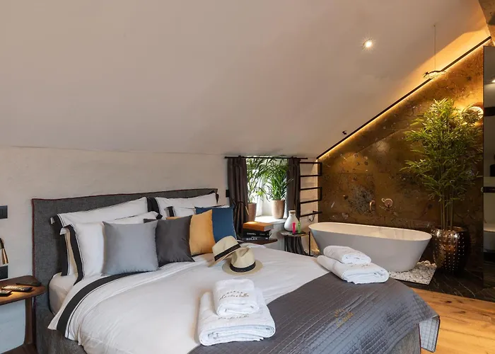 La E Bella Vii Apartman *